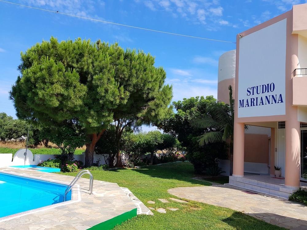 מאליה Marianna Studios מראה חיצוני תמונה